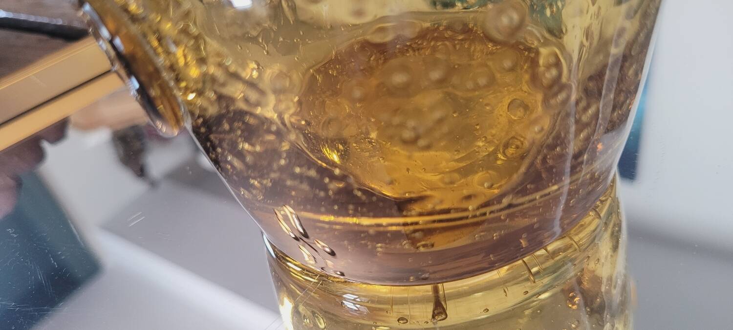 Pichet en verre bullé soufflé