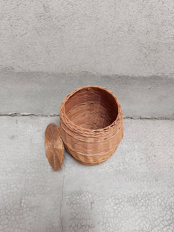 Corbeille panière en osier rotin vintage