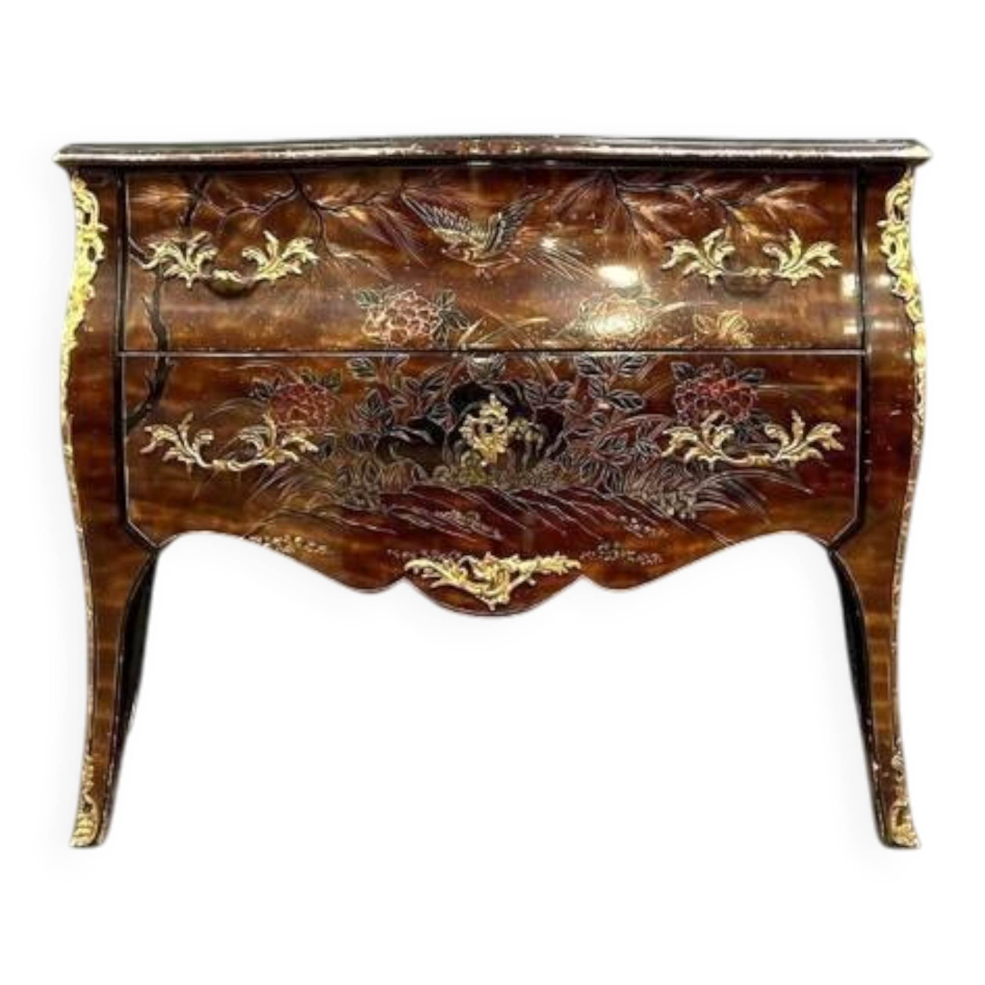 Commode sauteuse galbée en laque à décor Chinois époque début XXeme