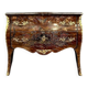 Commode sauteuse galbée en laque à décor Chinois époque début XXeme