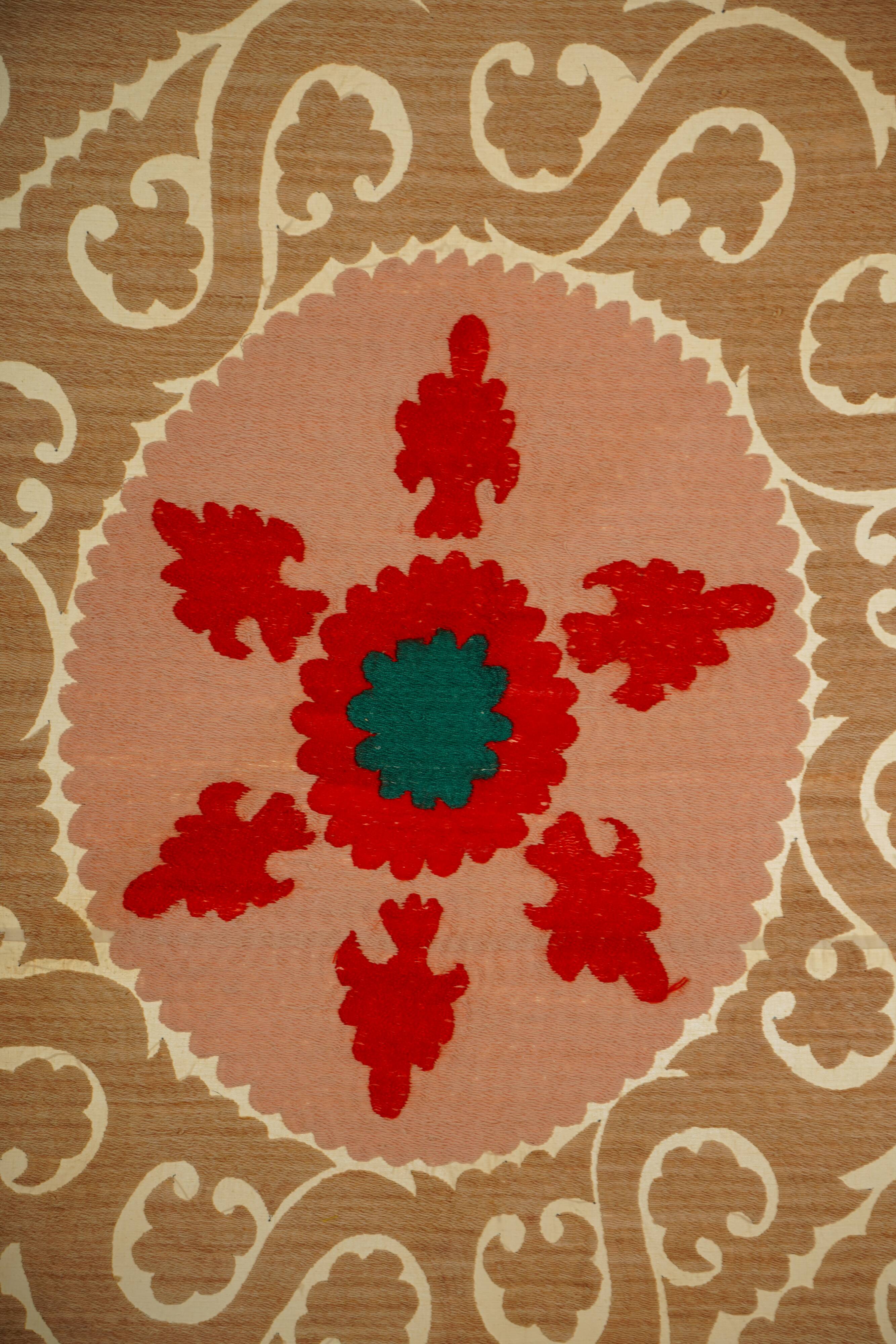 Tapis turc vintage noué à la main 133x136 cm