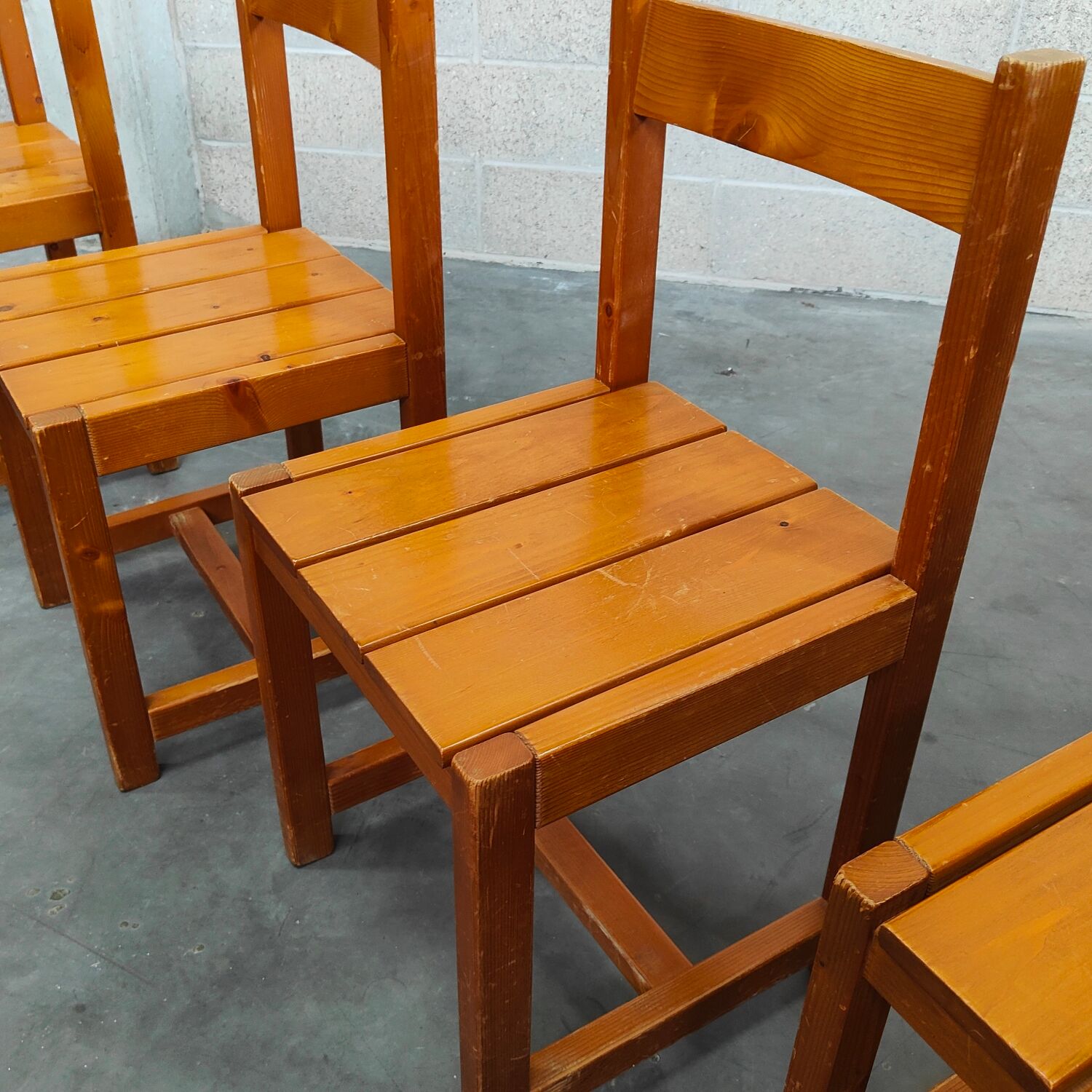 Set of 4 cubic chairs in blond pine year 60 by andré sornay