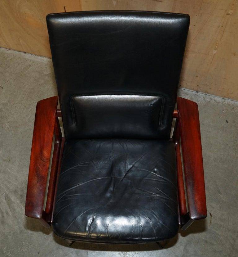 Arne Vodder model 419 executive chair and model 223 desk in rosewood and leather.
