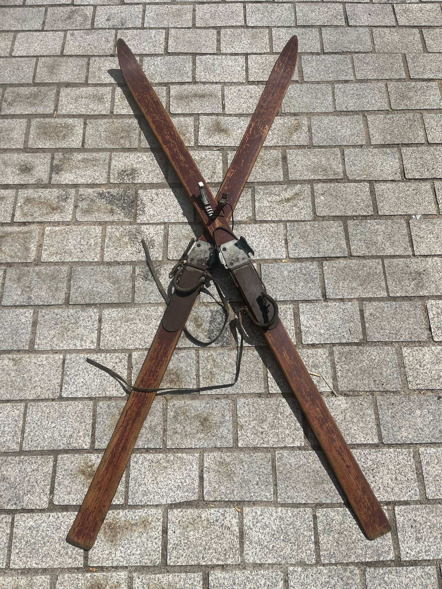 Vintage wooden skis pair L=194cm