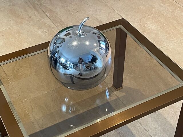 Silver metal ice bucket Apple brand Luxium 1970