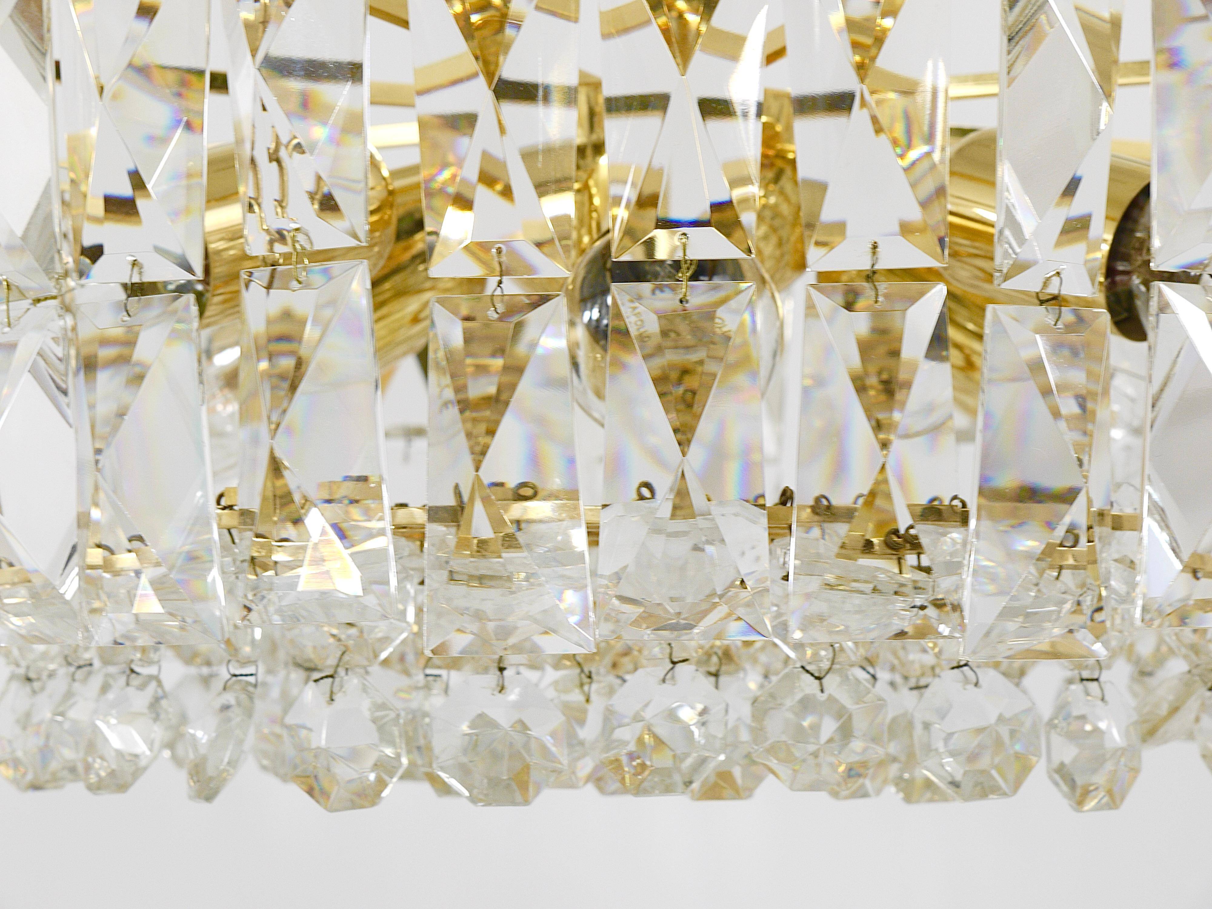 Bakalowits Vienna Grand Chandelier in Gilded Brass and Crystal Glass, Austria, 1970s