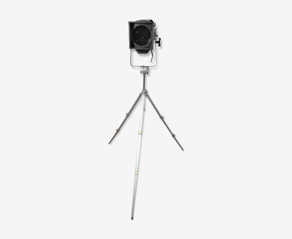 Projecteur sur pied