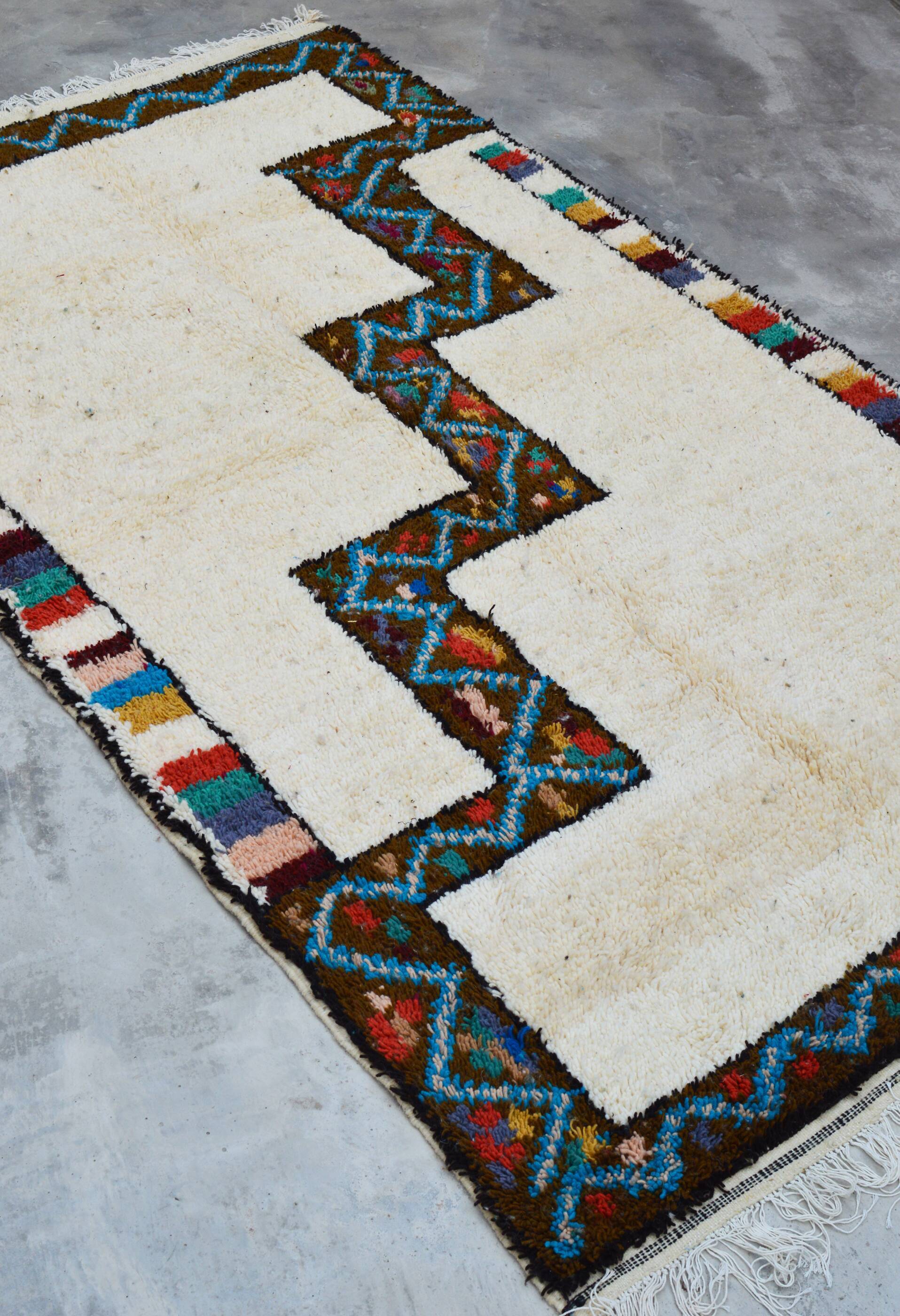 Moroccan berber carpet 262x158cm