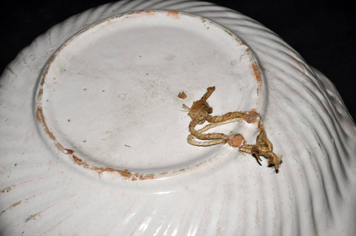 Nevers earthenware bowl with revolutionary decoration, 18th century