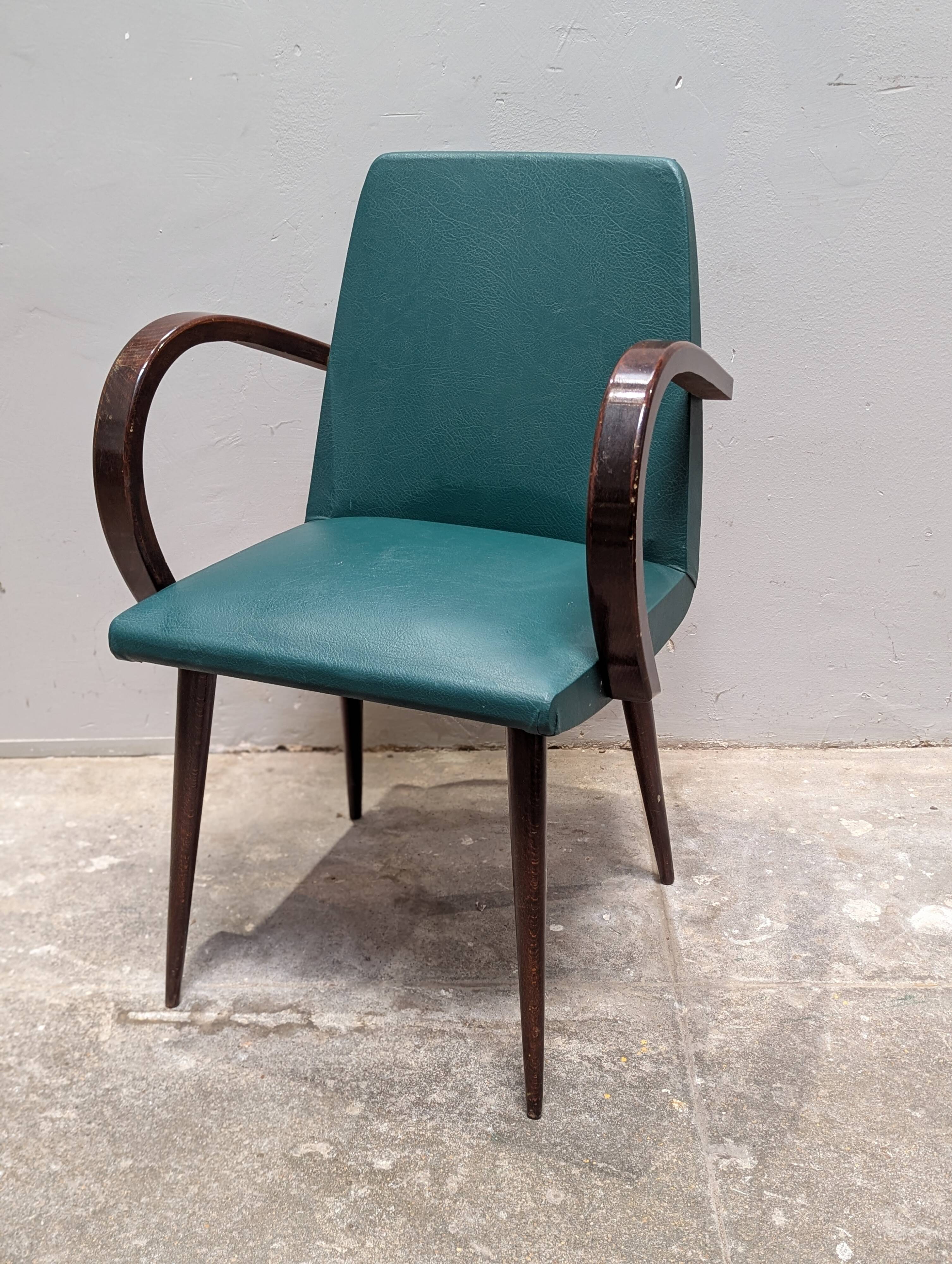 Bridge chair with compass legs