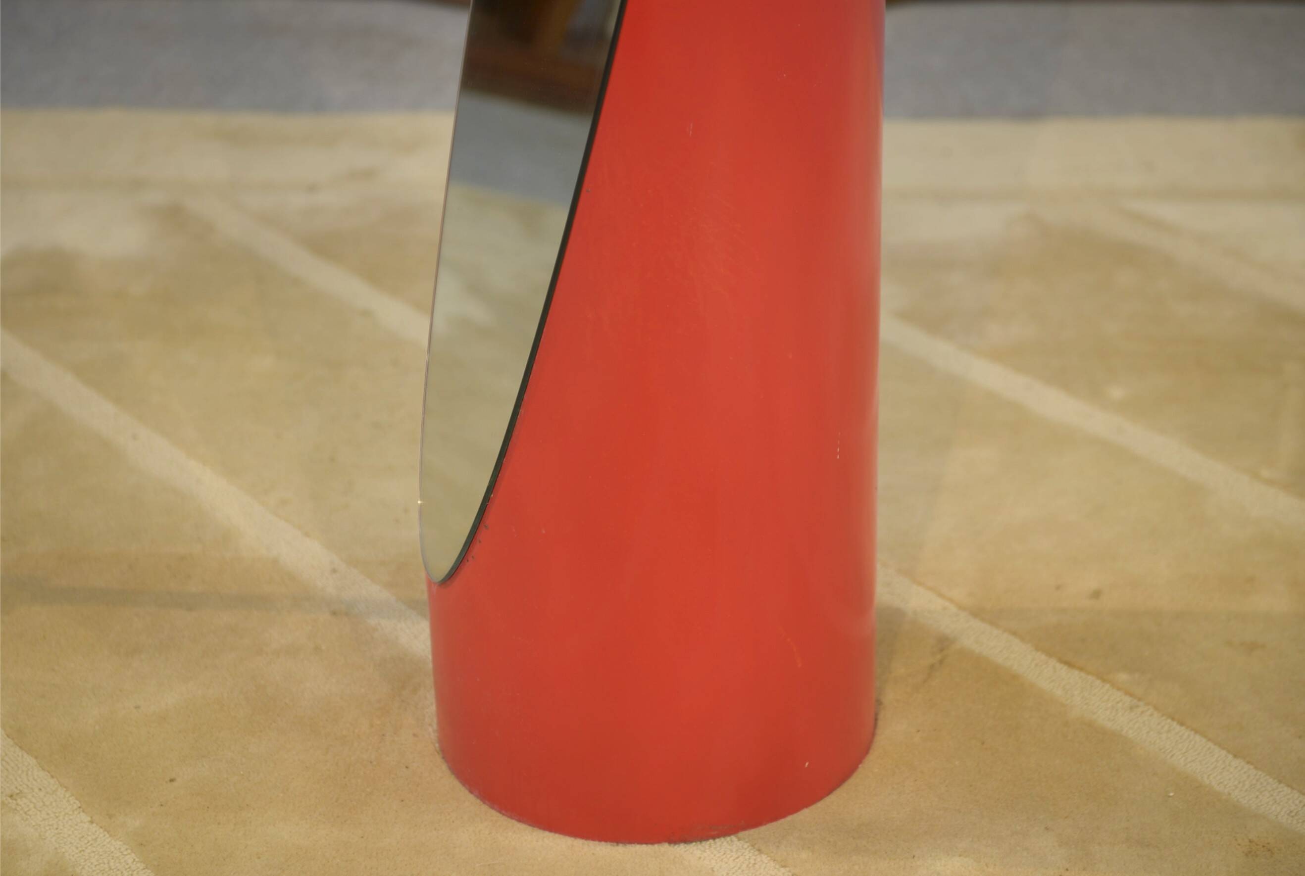 Miroir « Lipstick » en fibre laquée rouge 1970’s