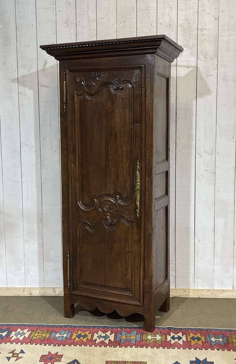 19th-century oak bonnetière