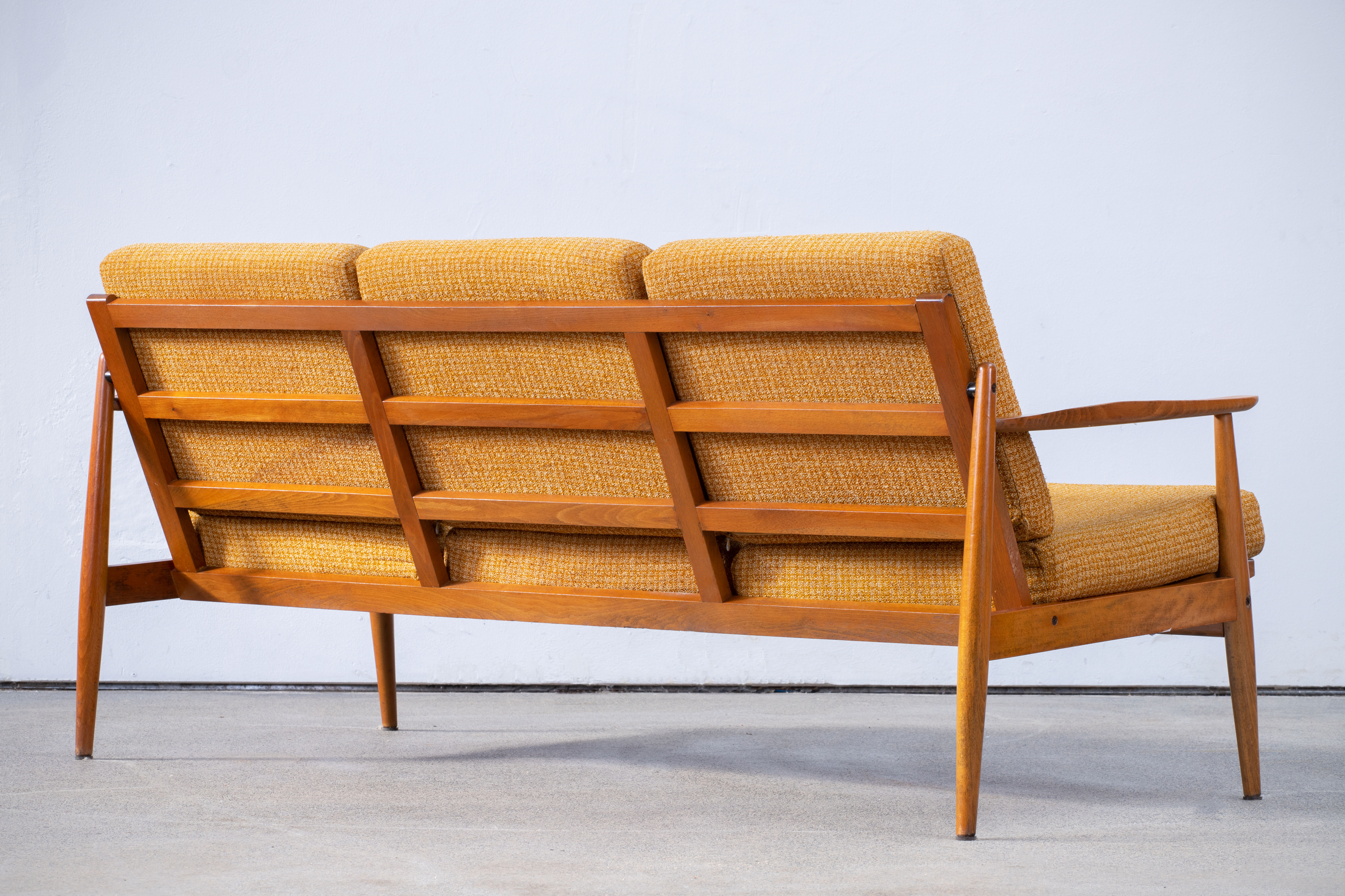 Vintage Scandinavian Sofa – 174.5 cm