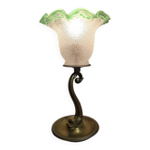 Petite lampe à poser pied en laiton poisson et tulipe aux bords verts