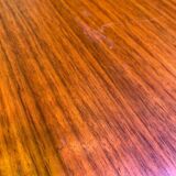 Pedestal table