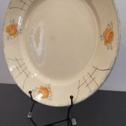 Ancien plat en faïence Terre de fer, peint à la main