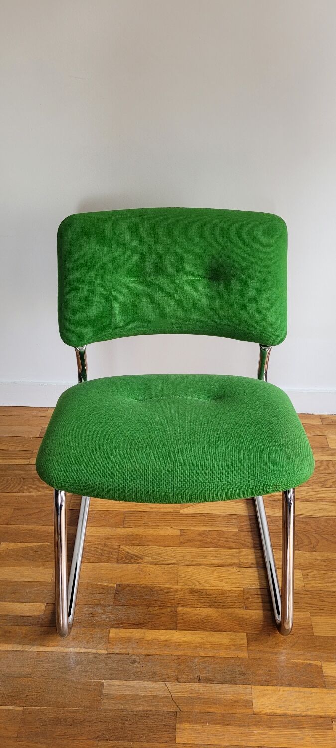 Vintage chair in wool and chromed metal