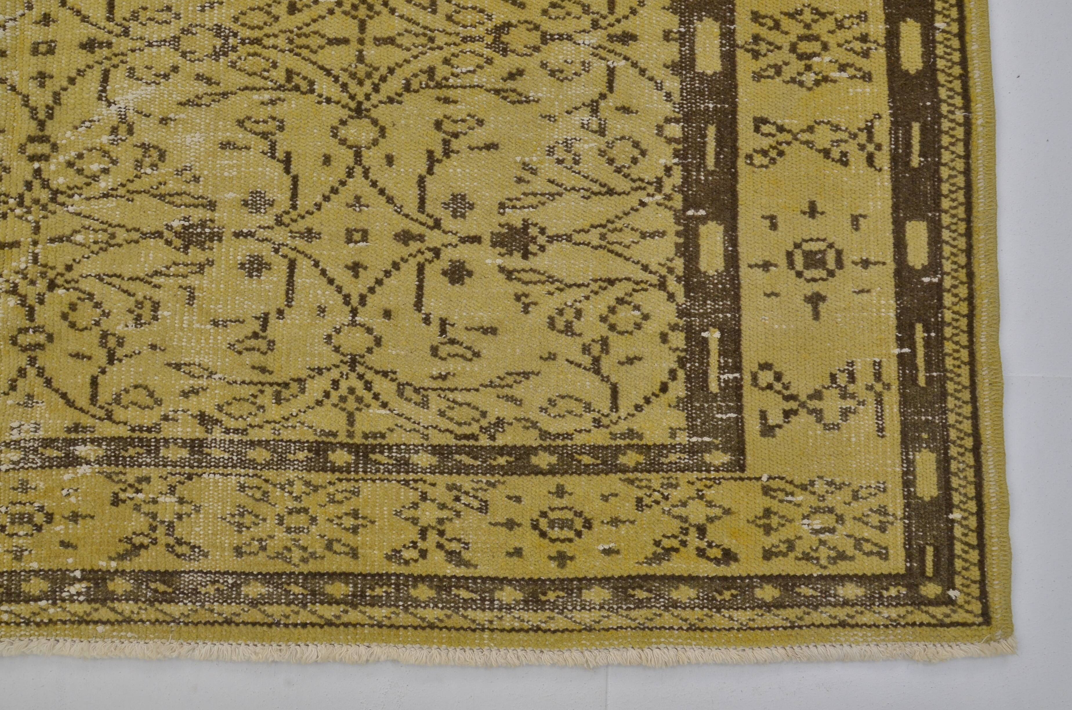 Tapis floral Oushak jaune