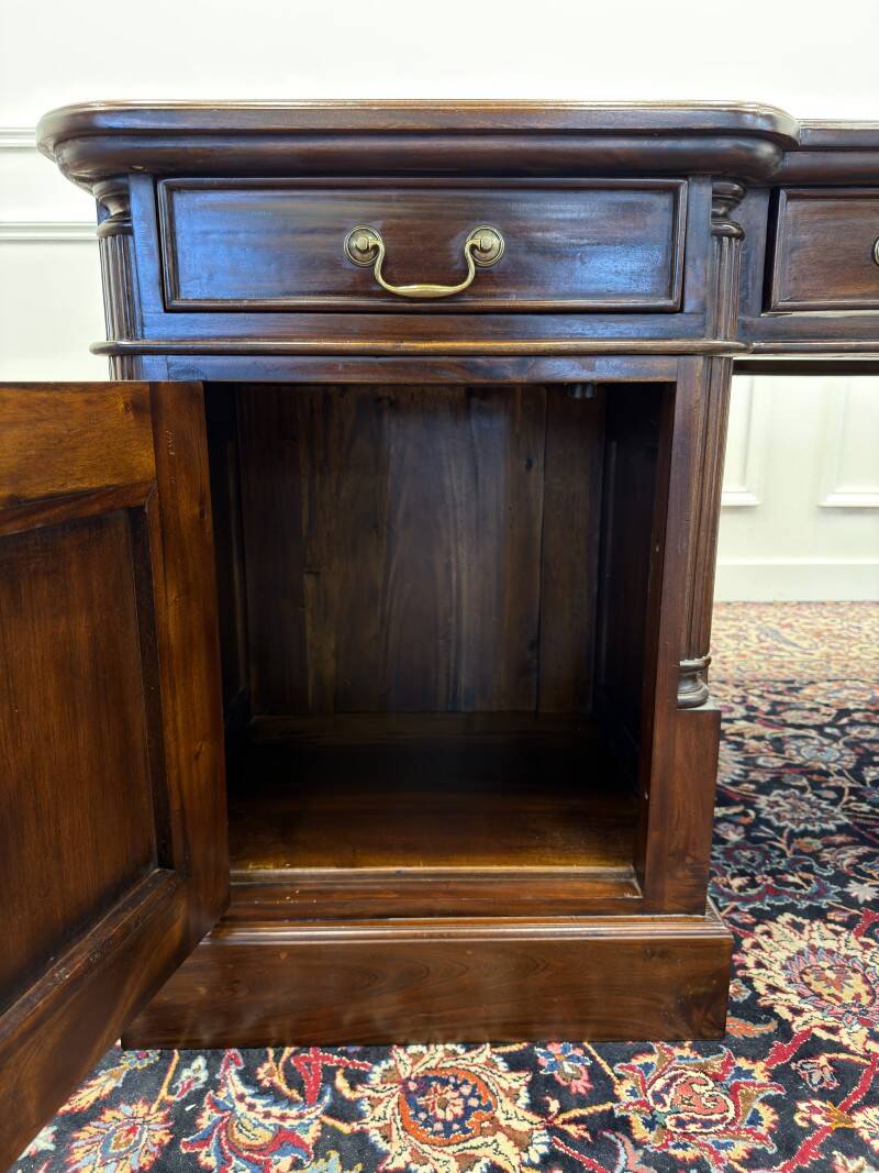Classic English Desk Partnerdesk