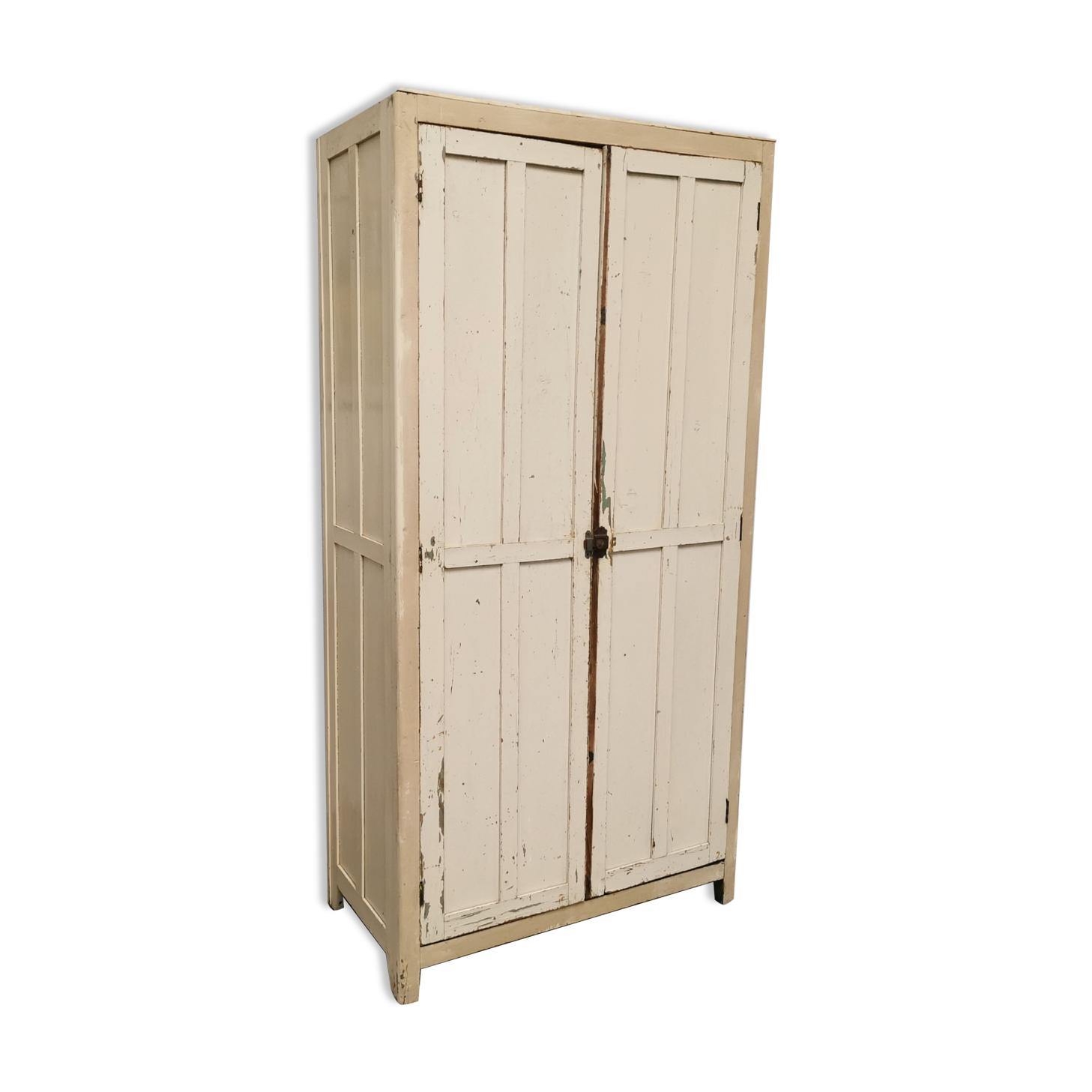 Armoire parisienne