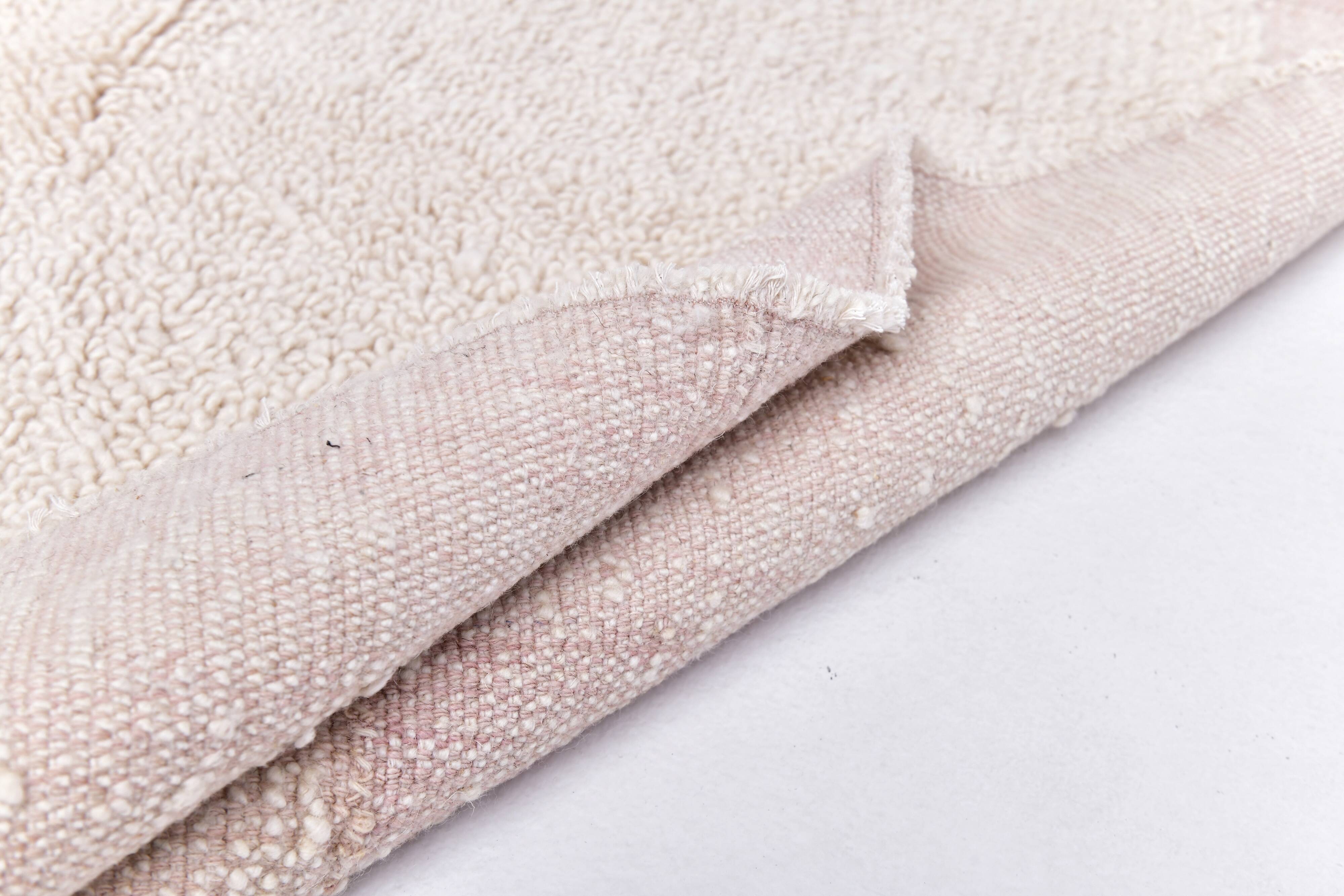 muted soft pink carpet 300x200 cm , wool pink moroccan style carpet