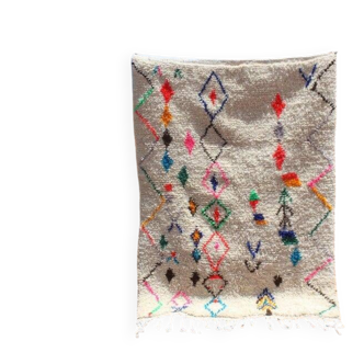 White decorated tablecloth 240cm x 140cm