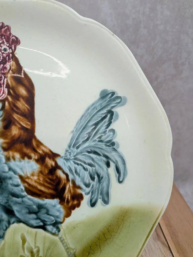 Antique plate Terre de Fer Choisy-le-Roi Hb – Polychrome cock in slipware