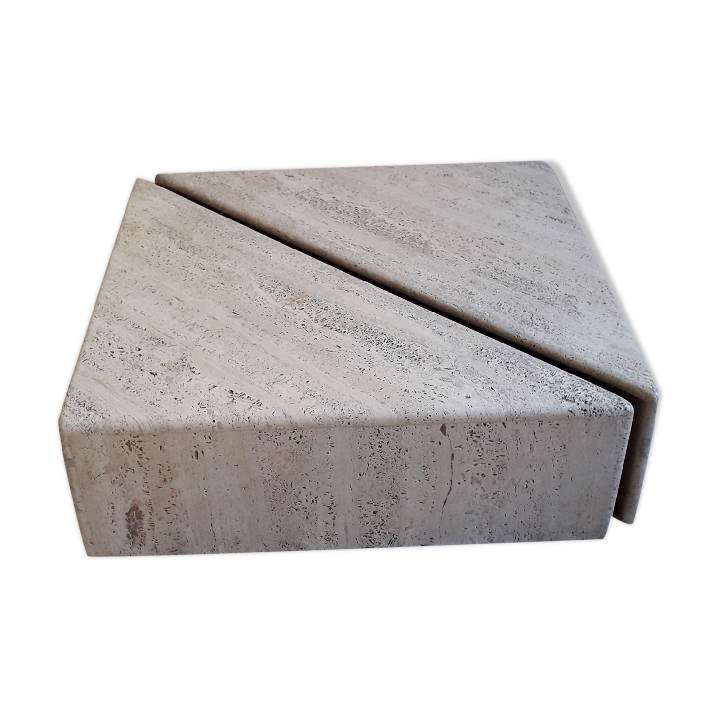 Coffee table in travertine