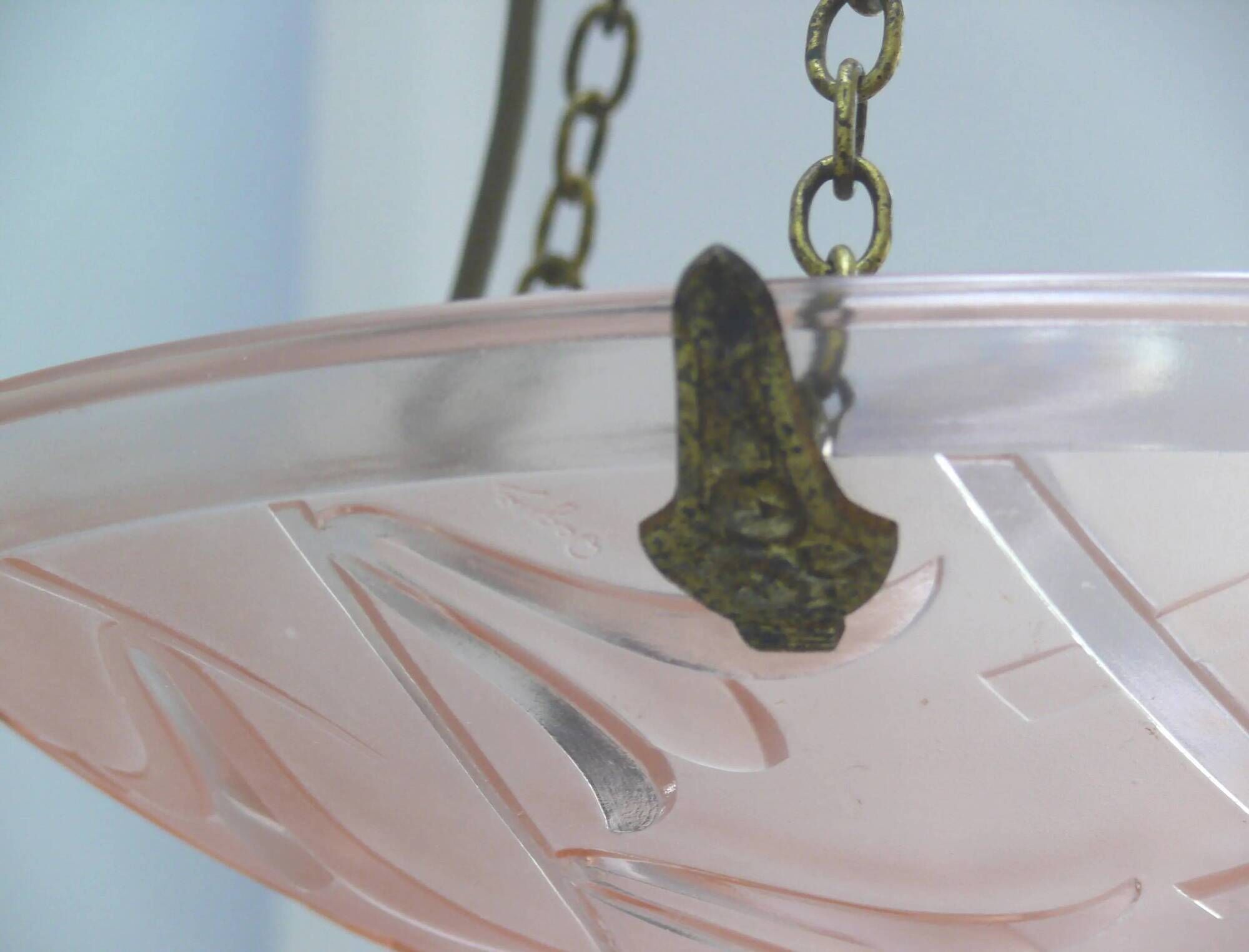 French Art Deco Glass Pendant Light with Chain Suspension, Degue, 1920s - 1930s