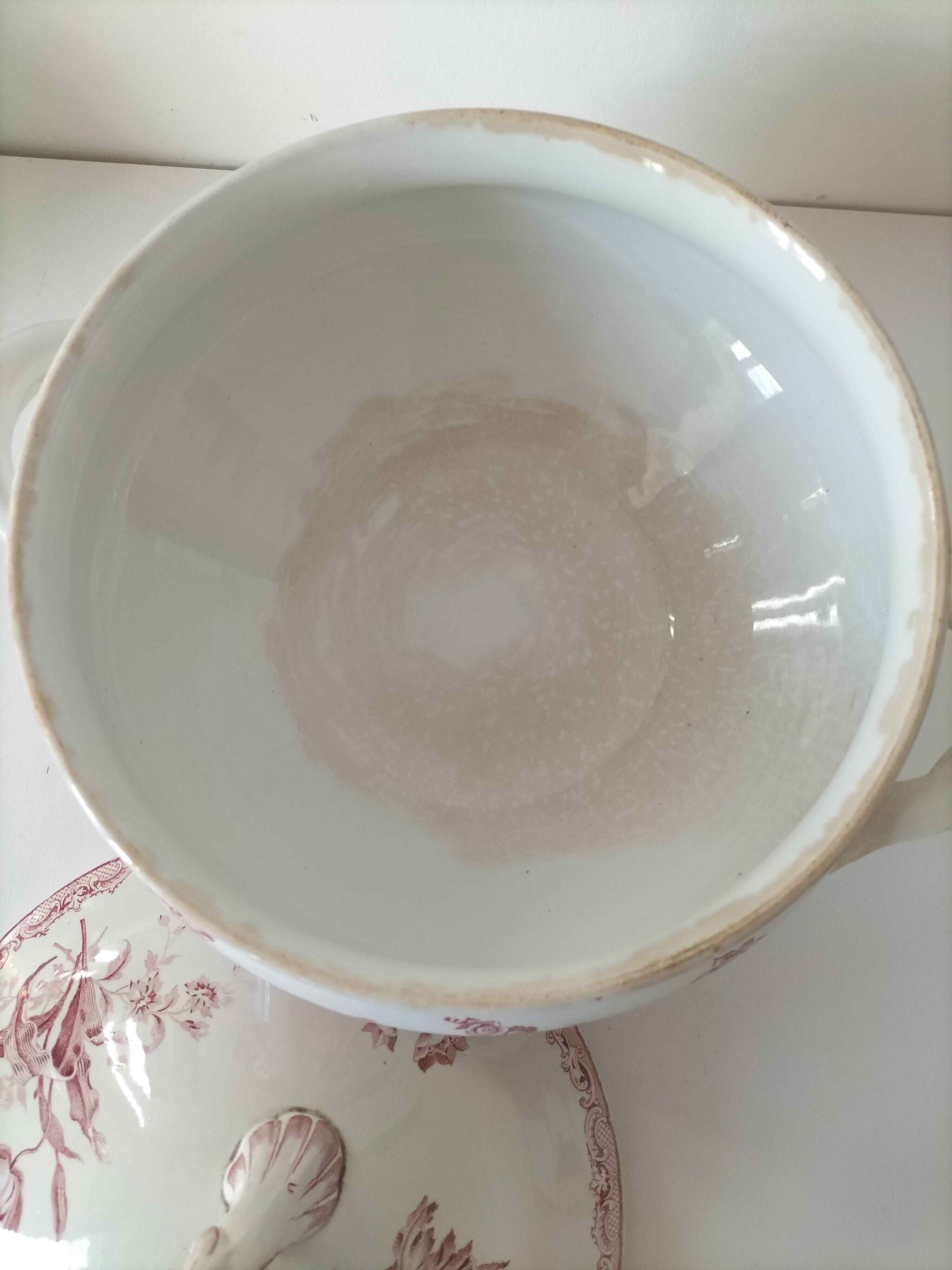 Ironstone soup tureen Sarreguemines Fontanges model (circa 1880–1900),