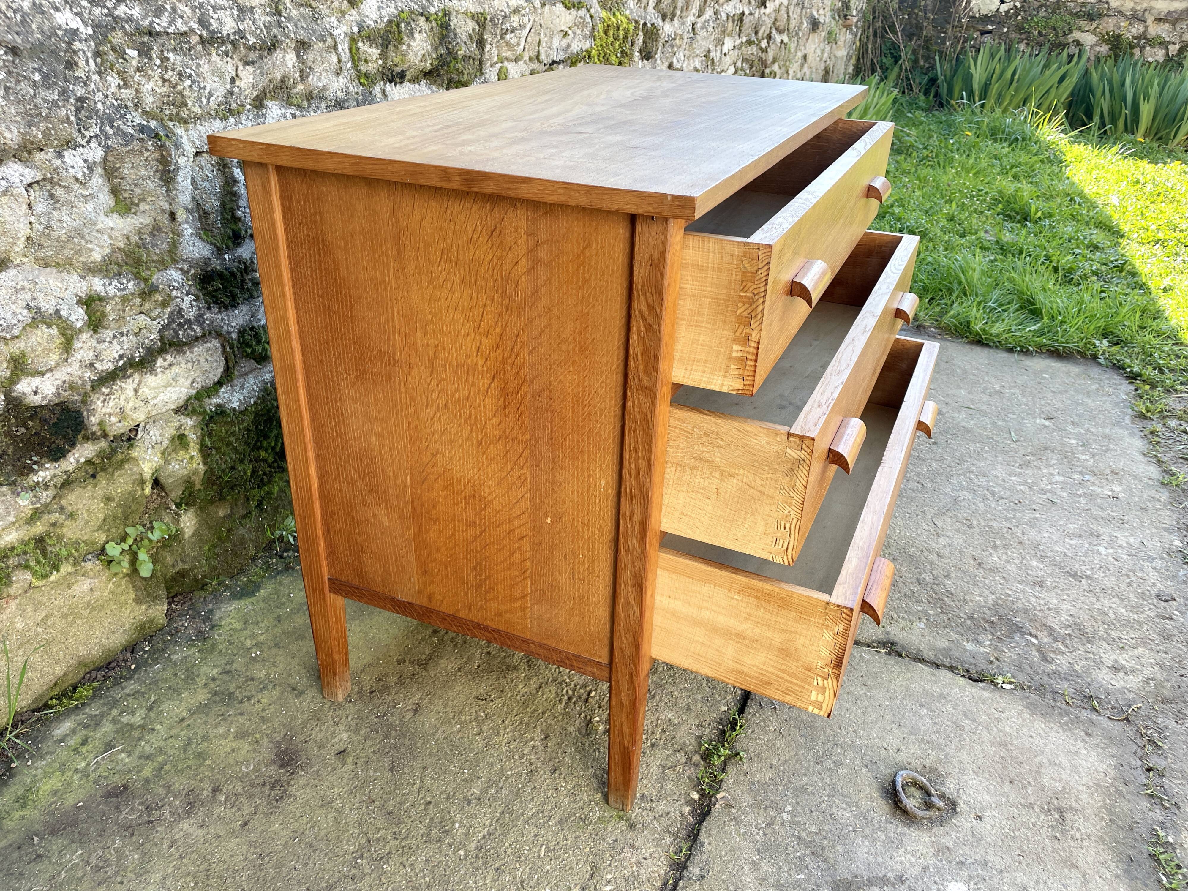 Commode en chêne 1950