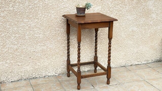Side table in the countryside style in turned wood