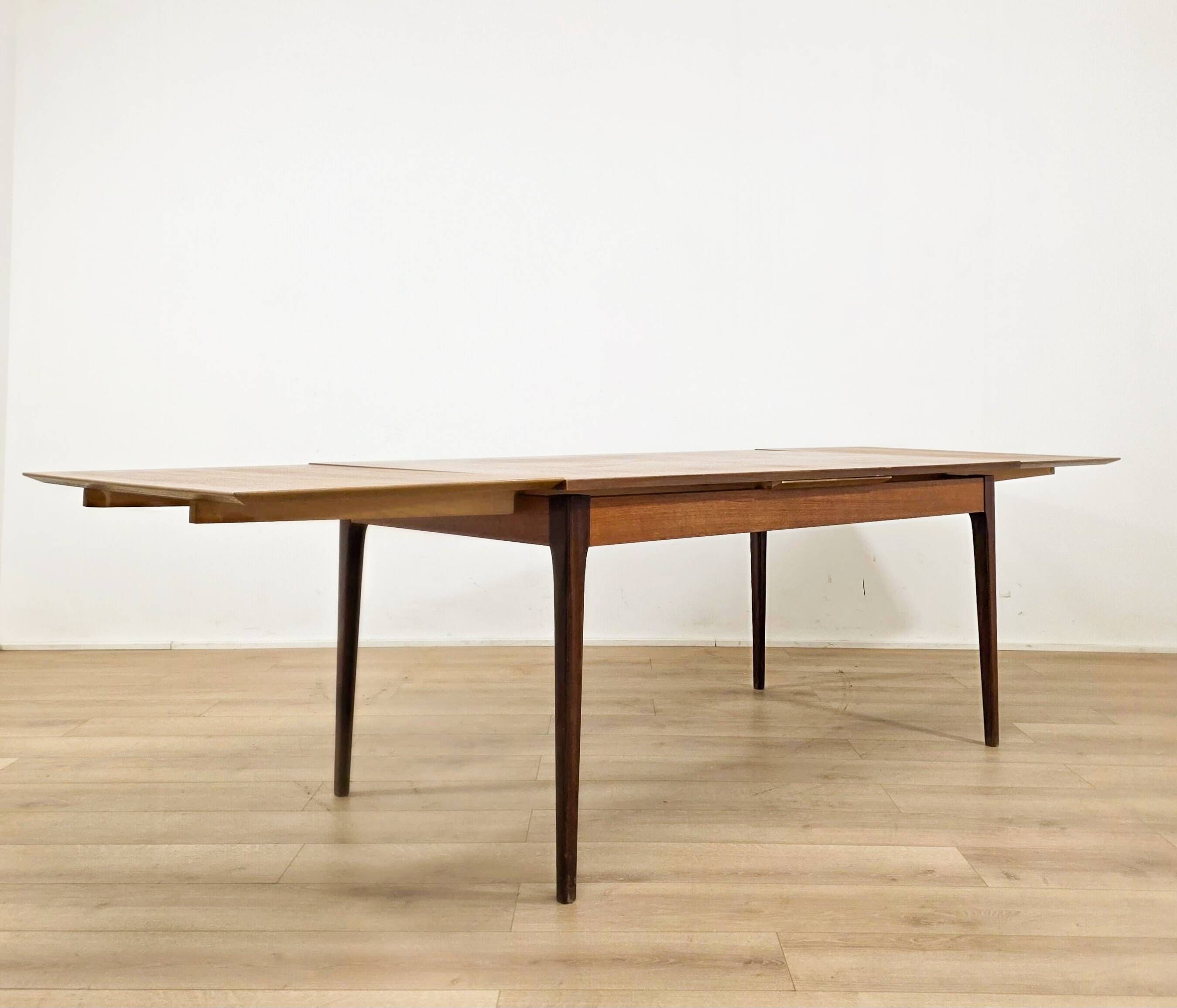 Scandinavian Lübke extendable dining table in teak – 1960s