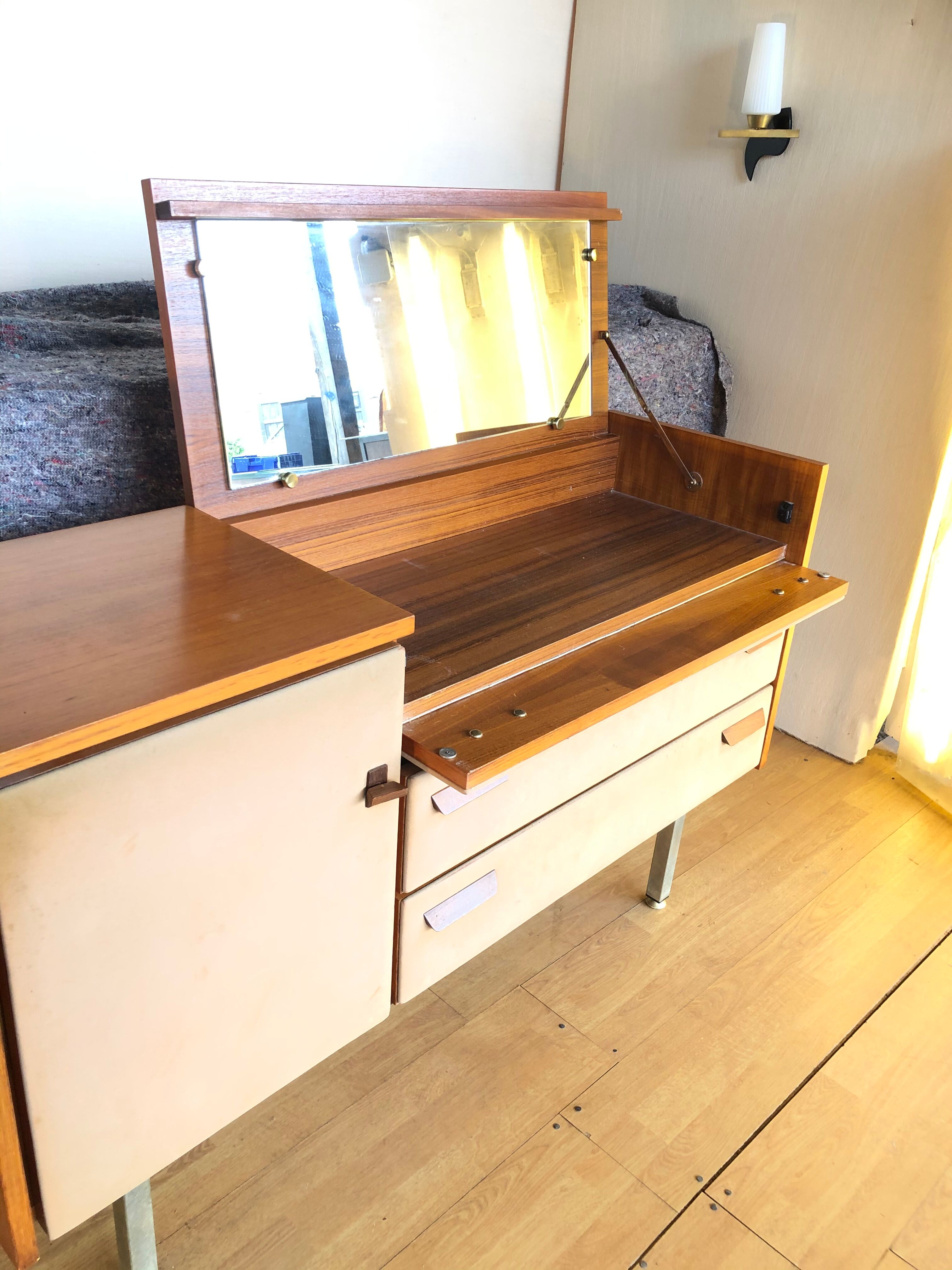 Chest of drawers dressing table in mahogany 1960