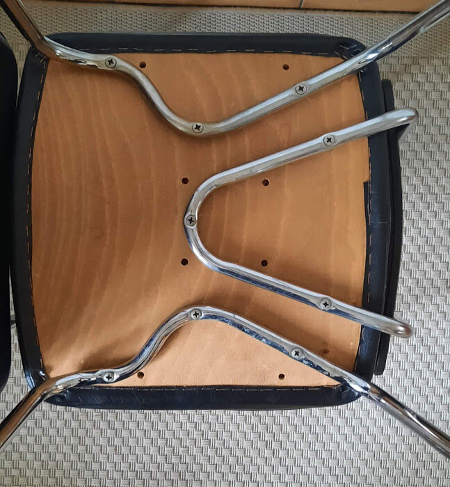 Lot of vintage chairs