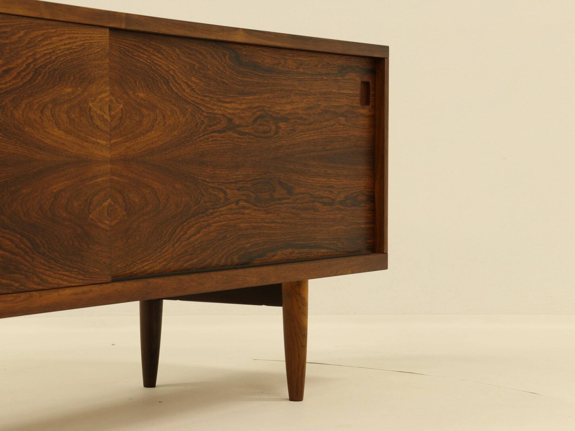 Buffet en palissandre modèle 20 de Niels Otto Møller