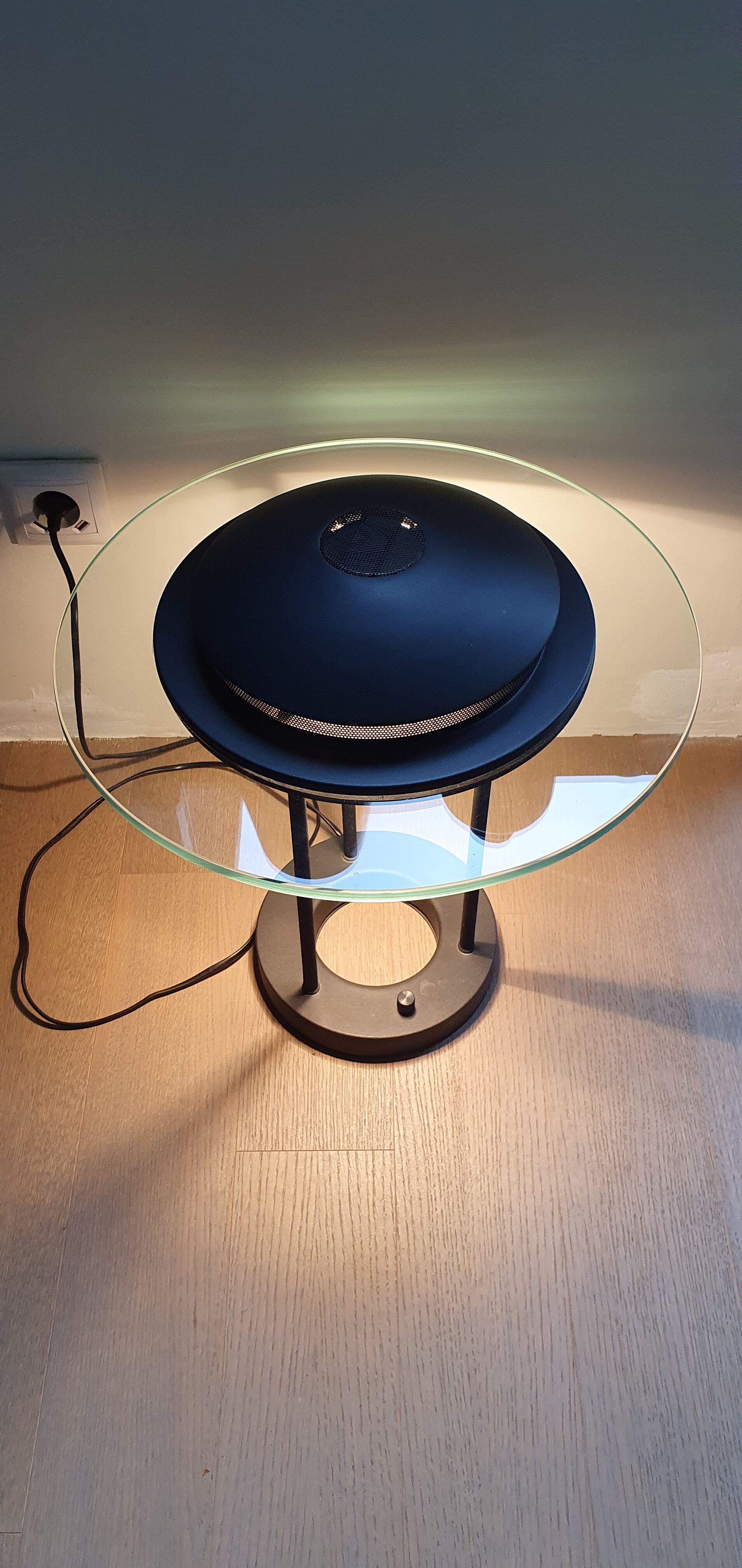 “Saturn” lamp by Robert Sonneman 1970