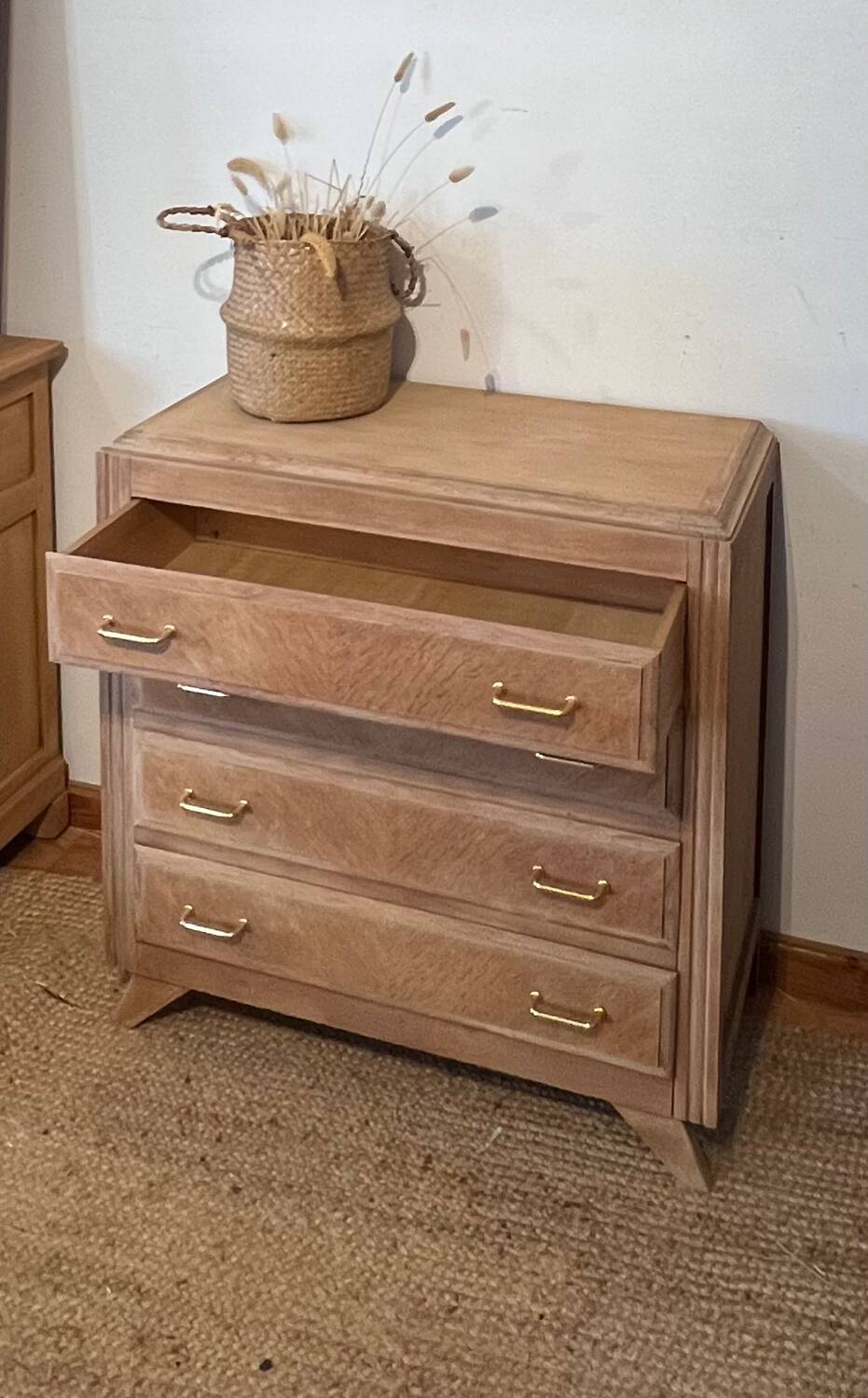 Vintage oak commode with tapered legs.