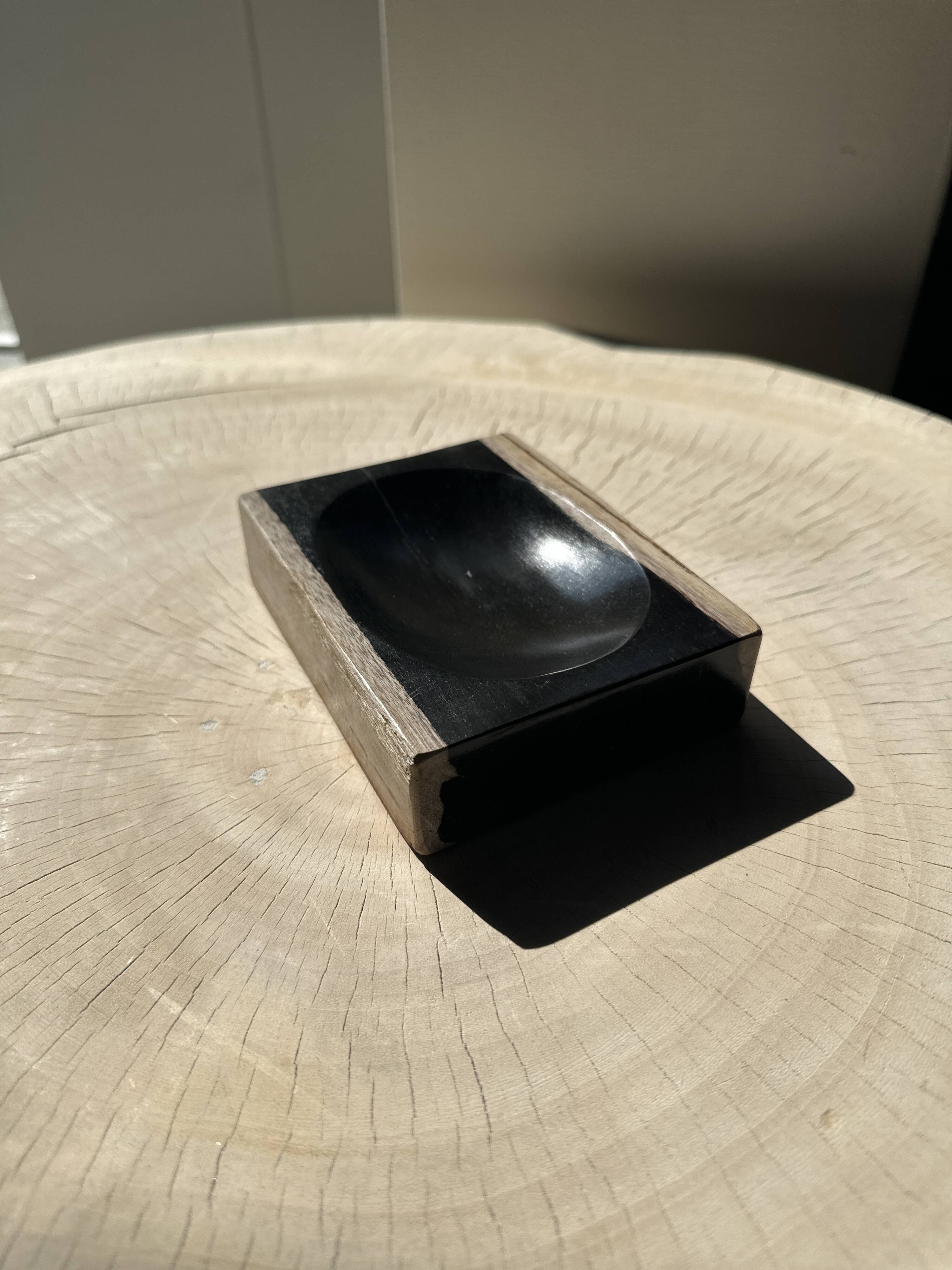 Petrified wood pocket emptier