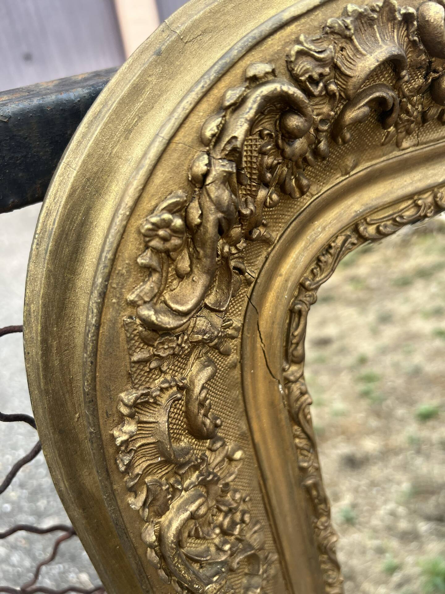 Large gilded sculpted Louis-Philippe mirror, mercury 104x77cm