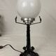 Lampe art nouveau art déco en fer forgé globe blanc