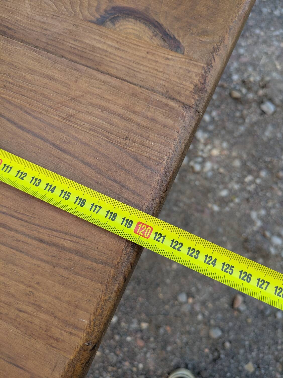 Table with turned legs