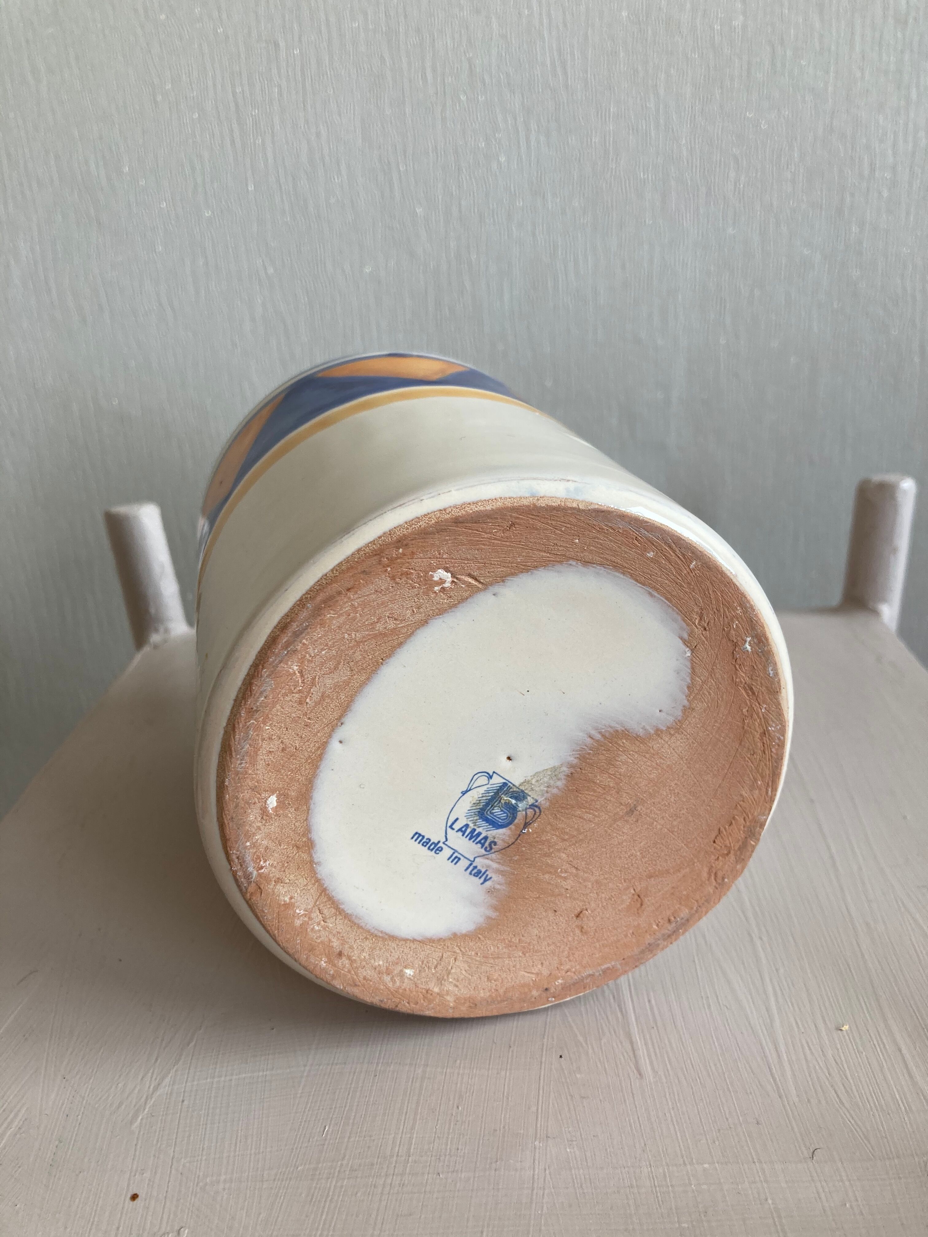 Blue porcelain and mustard vase