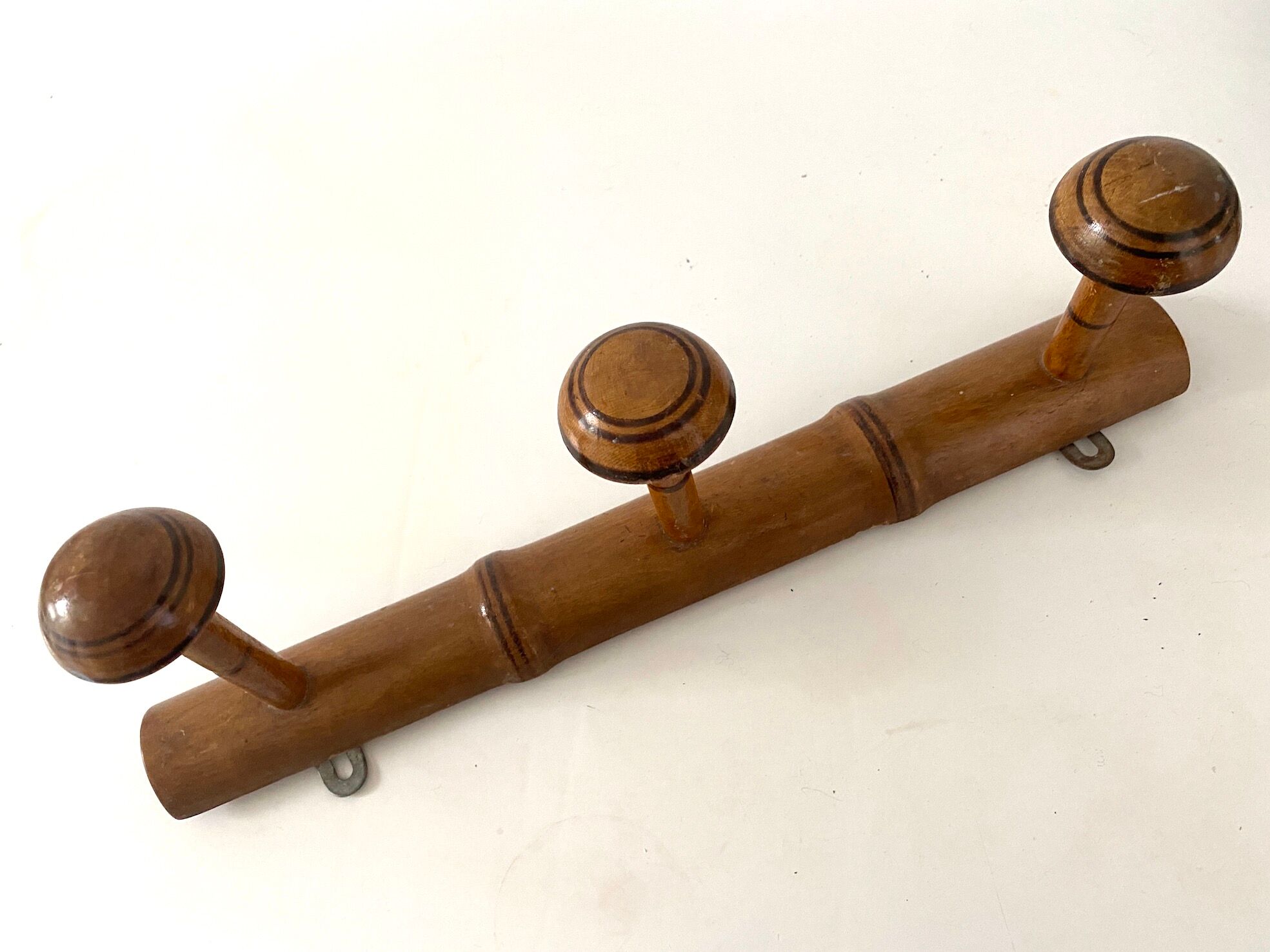 Vintage wooden wall coat rack 3 hooks bamboo rattan pattern