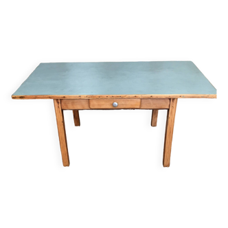 blue table