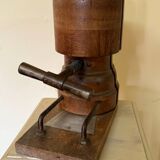 Shape / Adjustable Wooden Hat Mold