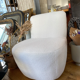 Fauteuil en laine bouclée blanc