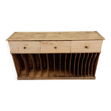 Storage unit with drawers