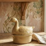 Small vintage terrine GEO from the 50s-60s, beige ceramic duck.