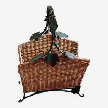 Newspaper holder, magazine holder in wicker and worked metal representing the vine